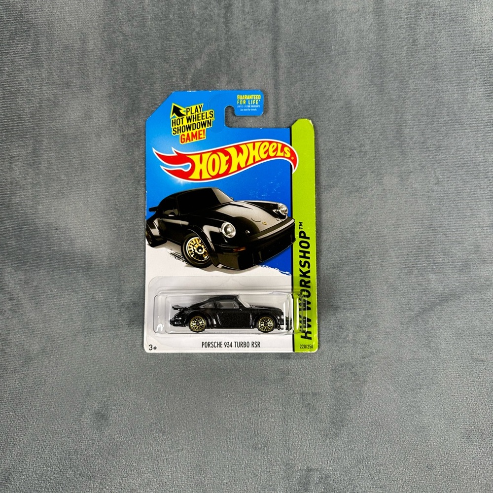 New HotWheels Porsche 934 TURBO RSR